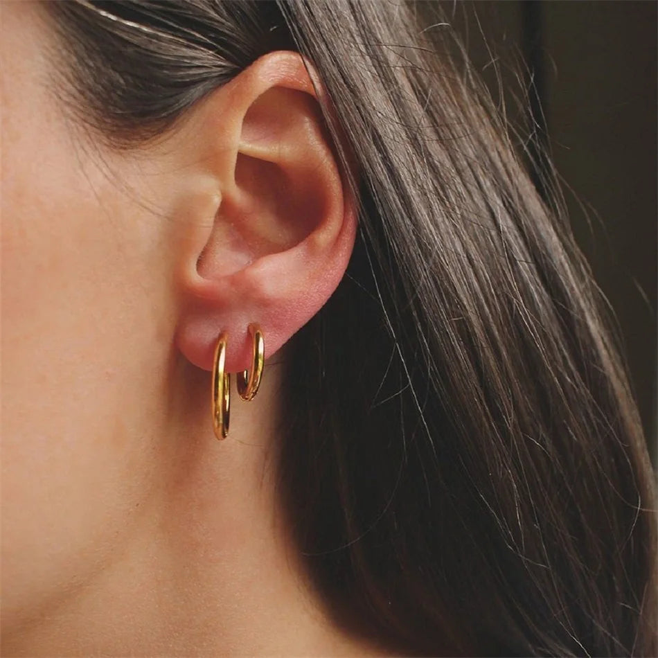 3Pairs Rhévola Golden Hoops