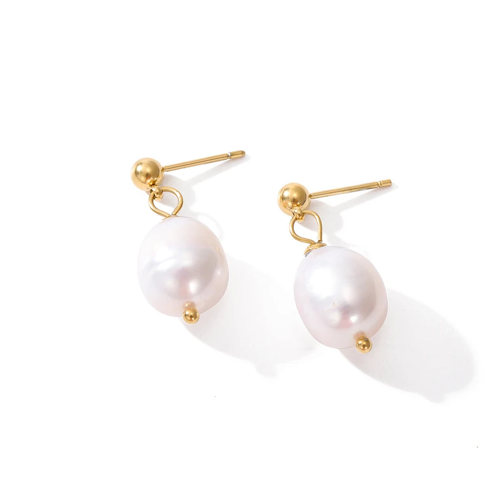 Pearl Drop Earring by Rhévola